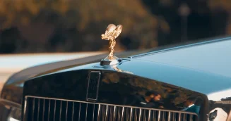 Bəhreyn kralından III Çarlza dəyərli hədiyyə “Rolls Royce” avtomobili