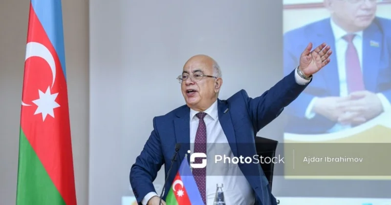 Deputat Anar İsgəndərli uşaqlara səsləndi: Siz bu gün qalib ölkənin şagirdlərisiniz