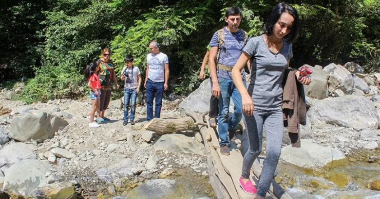 Dindaşlarımız da bizdən üz döndərir: biz bu işi bacarmadıq ki, bacarmadıq
