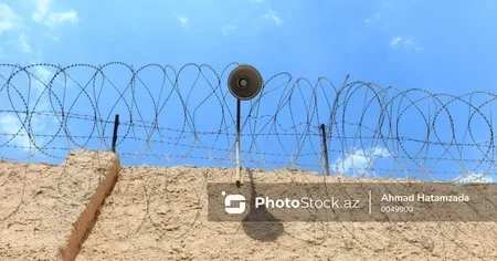 В пенитенциарном учреждении в Баку обрушилась крыша, есть пострадавший