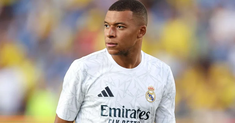 Mbappe karyerasında ilk dəfə “Qızıl buts” qazandı