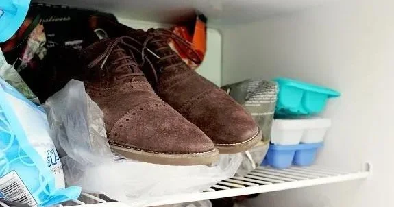 Ayaq sıxan ayaqqabını soyuducuya qoyun 1 nömrə böyüyür, sınayanlar məmnundur