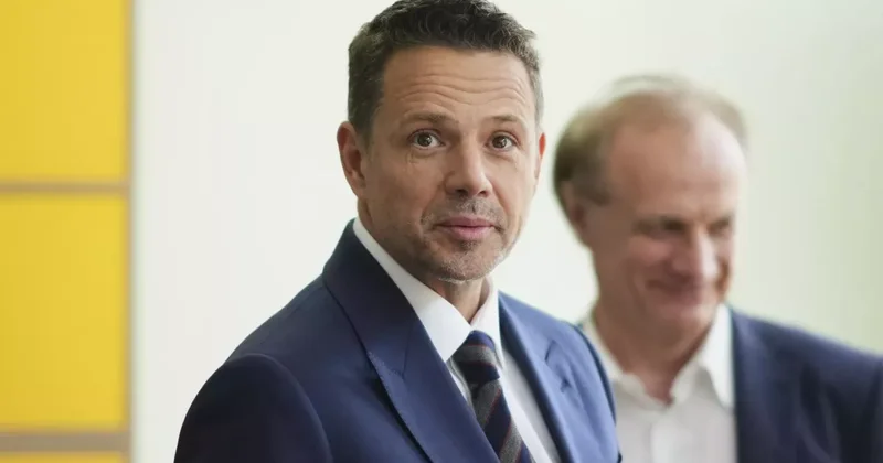 Exit poll: Тшасковский выигрывает выборы президента Польши