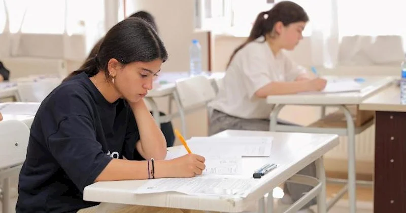 Köçürməyə şərait yaradan DİM in nəzarətçisi imtahandan xaric edilib
