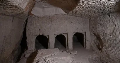 “İsanın mamaçası”nın qəbirindən elə şeylər çıxdı ki...
