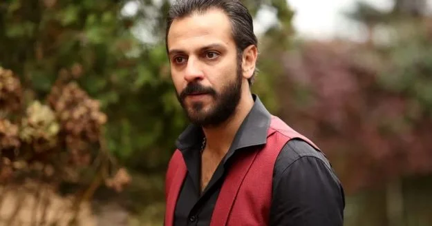 Vartolu Saadettin efirə dönür Erkan Kolçakın xarici görkəmi tənqid edildi (FOTO)