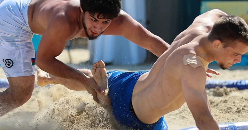 Çimərlik güləşində bir qızıl və bir gümüş medal FOTO