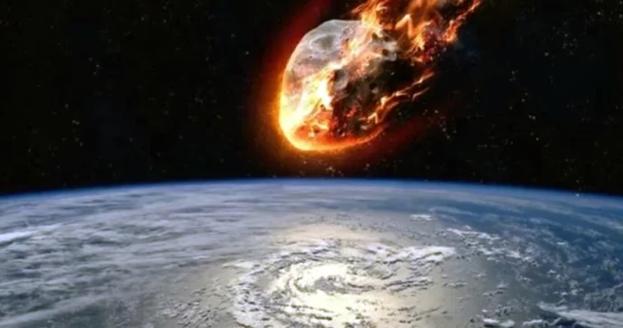 Türk ailənin həyətinə meteorit düşdü Dəyəri 400 min avrodur FOTO