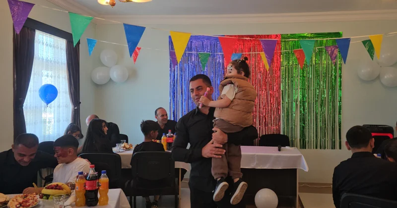 Məhkum valideynlər övladları ilə görüşdülər