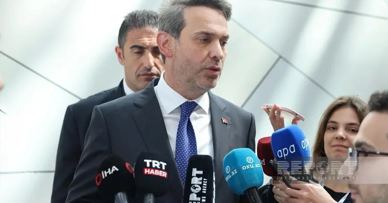 Байрактар заявил о большом потенциале Азербайджана и Турции в сфере зеленой энергетики