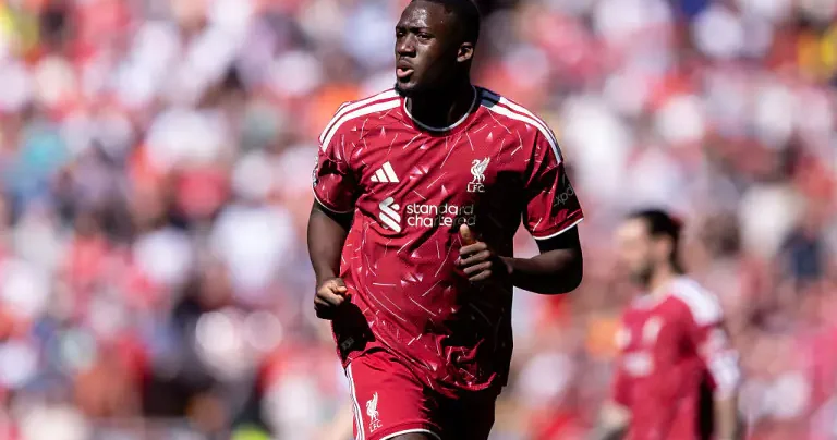 Liverpul dan ayrılan müdafiəçi Səudiyyə Ərəbistanına yollana bilər