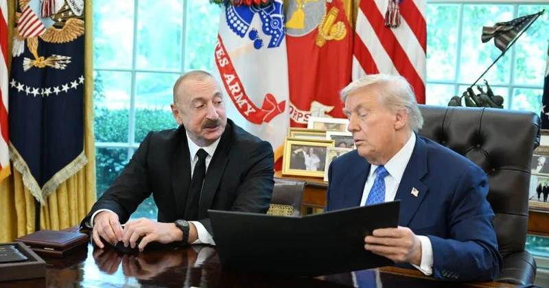 Donald Trampdan İlham Əliyevə xatirə hədiyyəsi FOTO