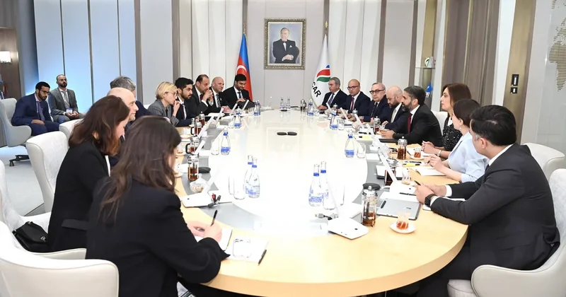 SOCAR обсудила с TotalEnergies и XRG полномасштабную разработку месторождения Абшерон