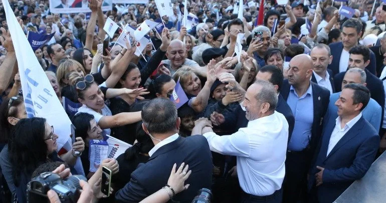 Ermənistanda seçici rüşvəti qalmaqalı: yeni saxlanılanlar var