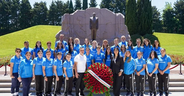 Millinin futbolçuları Ulu Öndərin xatirəsini yad edib