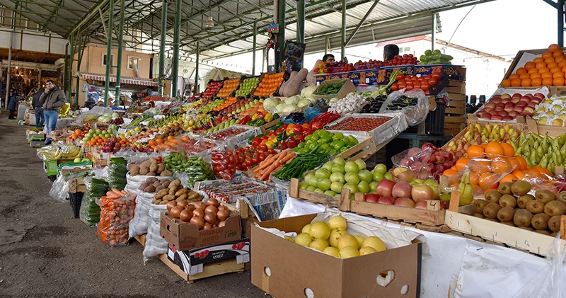 Yağıntılı hava bazarda qiymətlərə necə təsir edib?