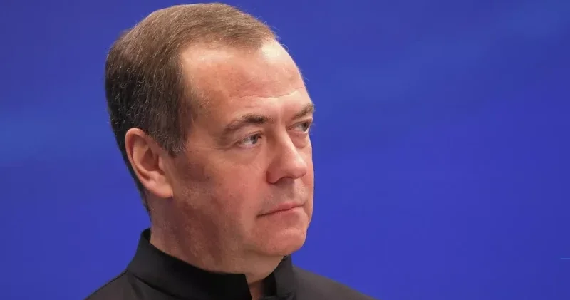 Medvedev: Paşinyan axırda Avropaya qaçacaq