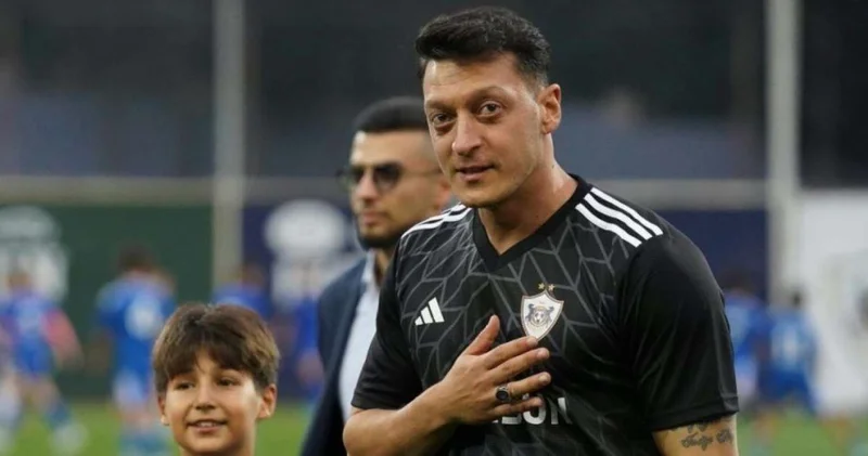Özildən "Qarabağ" açıqlaması