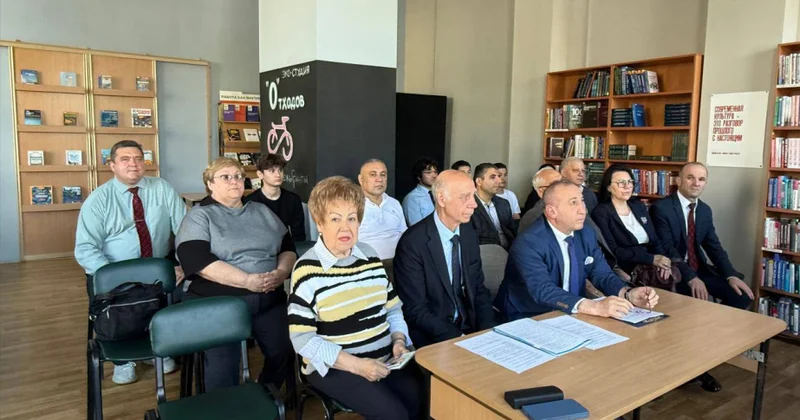 Novosibirskdə Rusiya Azərbaycan elmi əlaqələrinin inkişafı müzakirə olunub