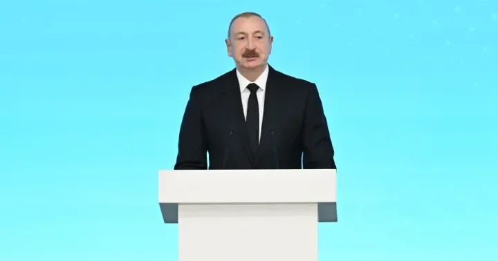 Tramp trendi dəyişdi, ona daha bir təşəkkür düşür