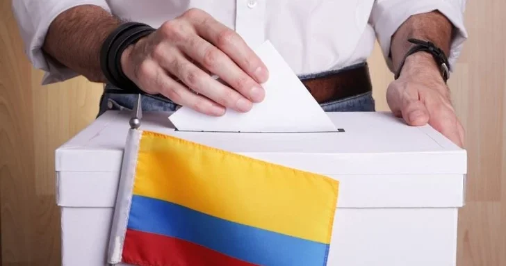 Выборы в Колумбии: правый кандидат и представитель левой коалиции поборются за президентский пост