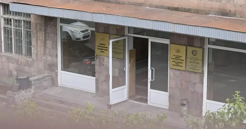 В Ереване задержаны восемь человек после обысков в предвыборных штабах