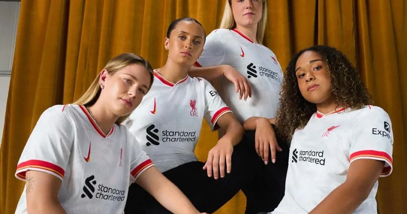 “Liverpul”un yeni forması FOTO