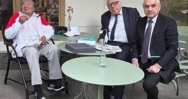 Xalq yazıçısı Anar Oljas Süleymenovla görüşüb