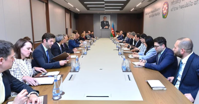 Ceyhun Bayramov ABŞ nümayəndə heyəti ilə iqtisadi və enerji əməkdaşlığını müzakirə edib FOTO