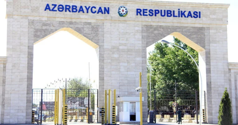 Xaricdə oxuyan tələbələrimiz üçün quru sərhədlər AÇILACAQMI?