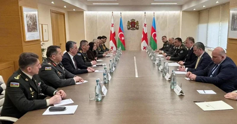 Azərbaycanın və Gürcüstanın müdafiə nazirləri görüşüblər