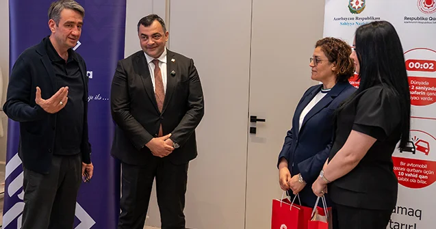 “Azera Holdinq”in əməkdaşları qanvermə aksiyasında Fotolar