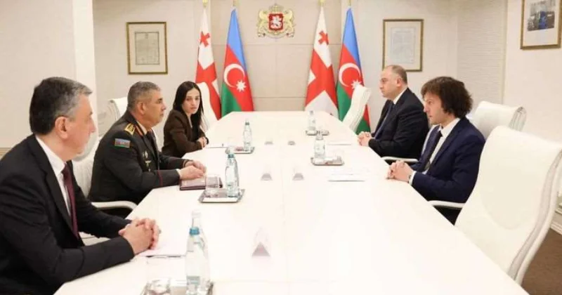 Gürcüstanın Baş naziri Azərbaycanın müdafiə nazirini qəbul edib