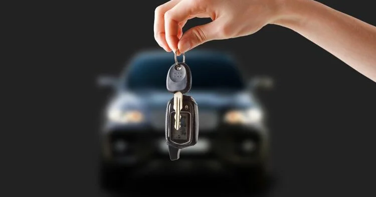 Bakıda bir mənzil yox, bütöv bina qiymətinə maşın satılır FOTO