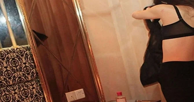 Bu kafedə 50 manata intim xidməti göstərilirmiş Əxlaqsızlıq yuvası aşkarlandı