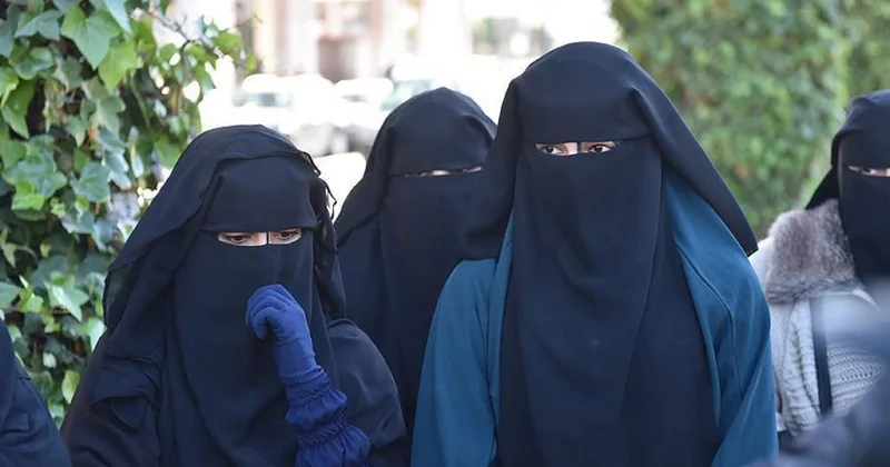 Qazaxıstanda niqab rəsmən qadağan edilib