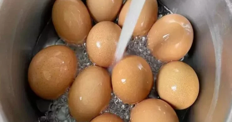 Yumurtanı qaynadıb, suyunu əsla tökməyin Bilmədiyiniz faydaları
