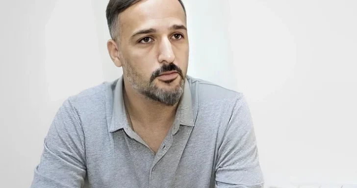 Блогер Азер Захид переведен под домашний арест