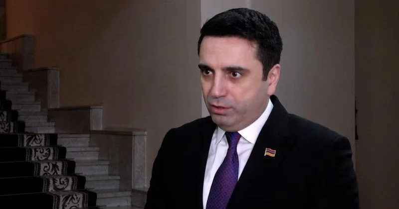 “Rusiya televiziyalarının yayımı dayandırılmalıdır” Erməni spiker