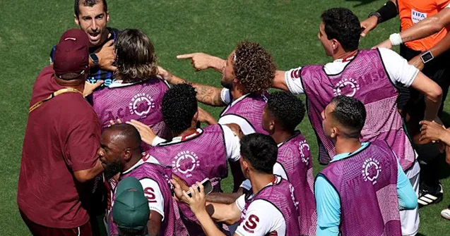 Erməni futbolçu DÇ də dava saldı Foto