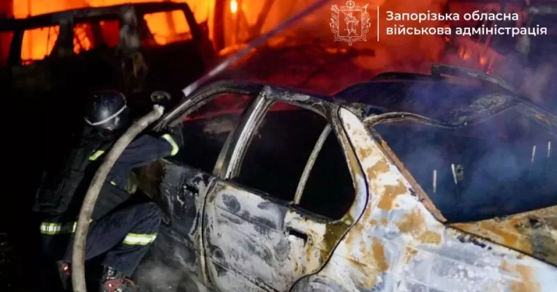 Атака РФ по Запорожью: повреждены частные дома и предприятие ФОТО