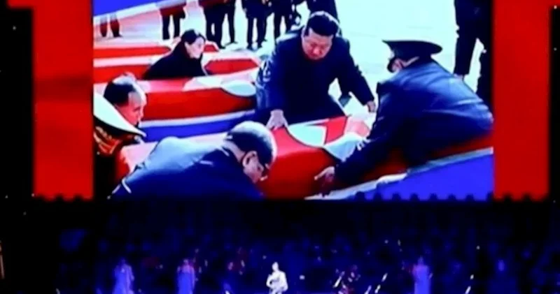 Kim Çen In Rusiya Ukrayna müharibəsində həyatını itirən əsgərləri ilə vidalaşıb