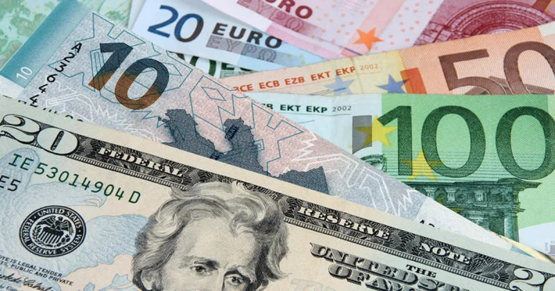 Курс евро в Азербайджане превысил 2 маната