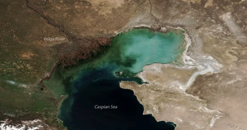 NASA и Европейское космическое агентство опубликовали драматичные снимки высыхающего Каспия экологи бьют в набат