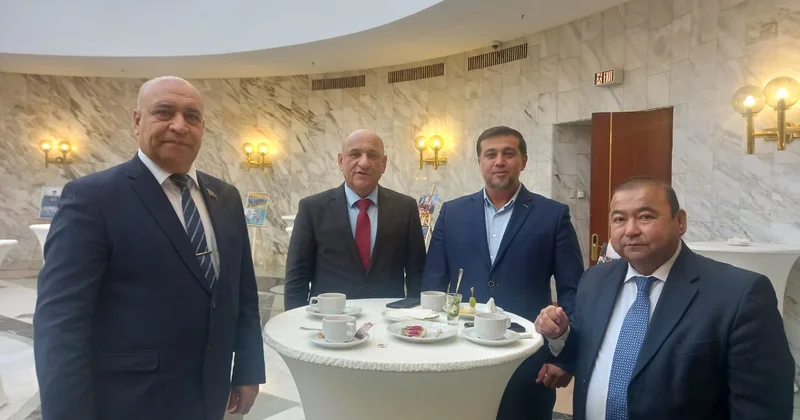 Азербайджанские СМИ враги? Лучше бы диаспора молчала