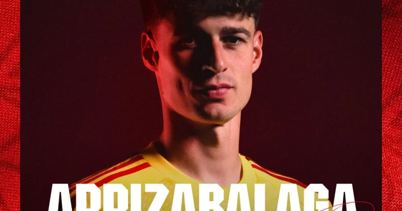 “Arsenal” “Çelsi”nin qapıçısını transfer edib