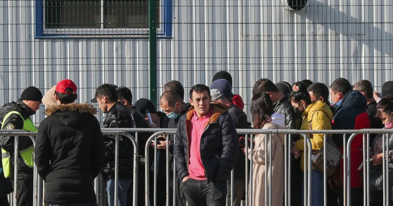 Rusiya bunu da edir: Miqrantlar nömrələnəcək