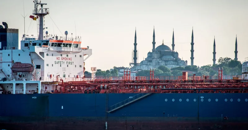 Türkiyə bu boğazlardan keçidin qiymətini artırıb