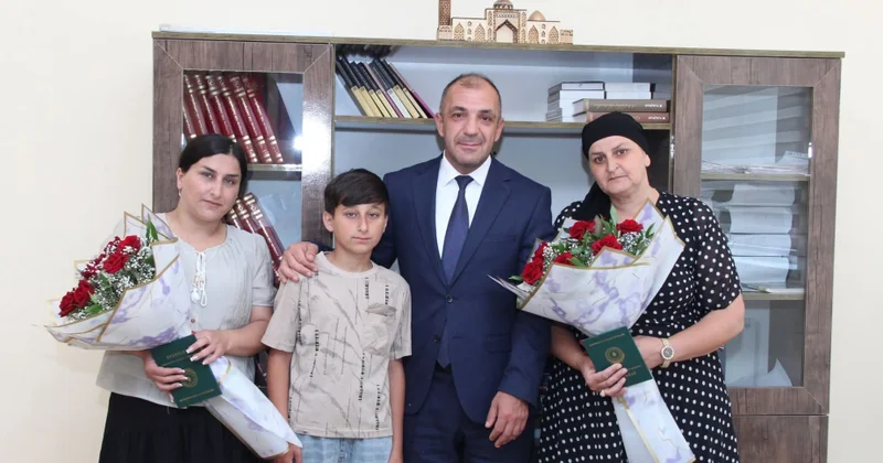 Xaçmazda iki şəhidin ailə üzvləri imtahan verərək attestat alıblar