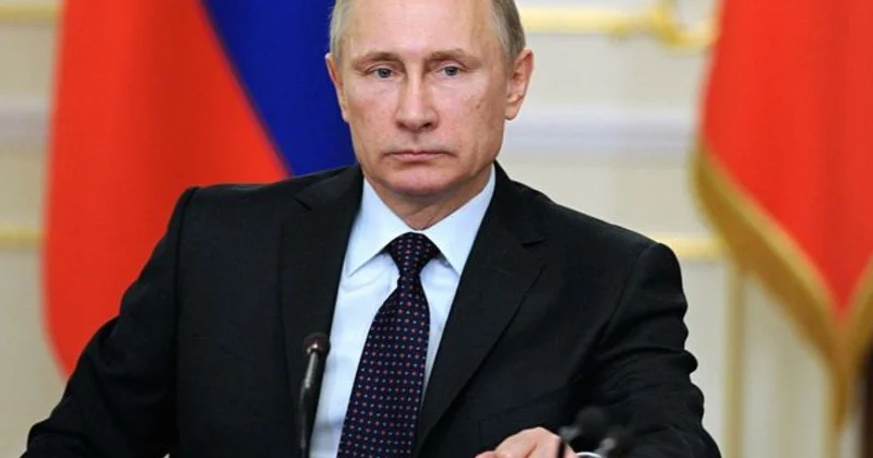 Putin Makronla telefon danışığı aparıb